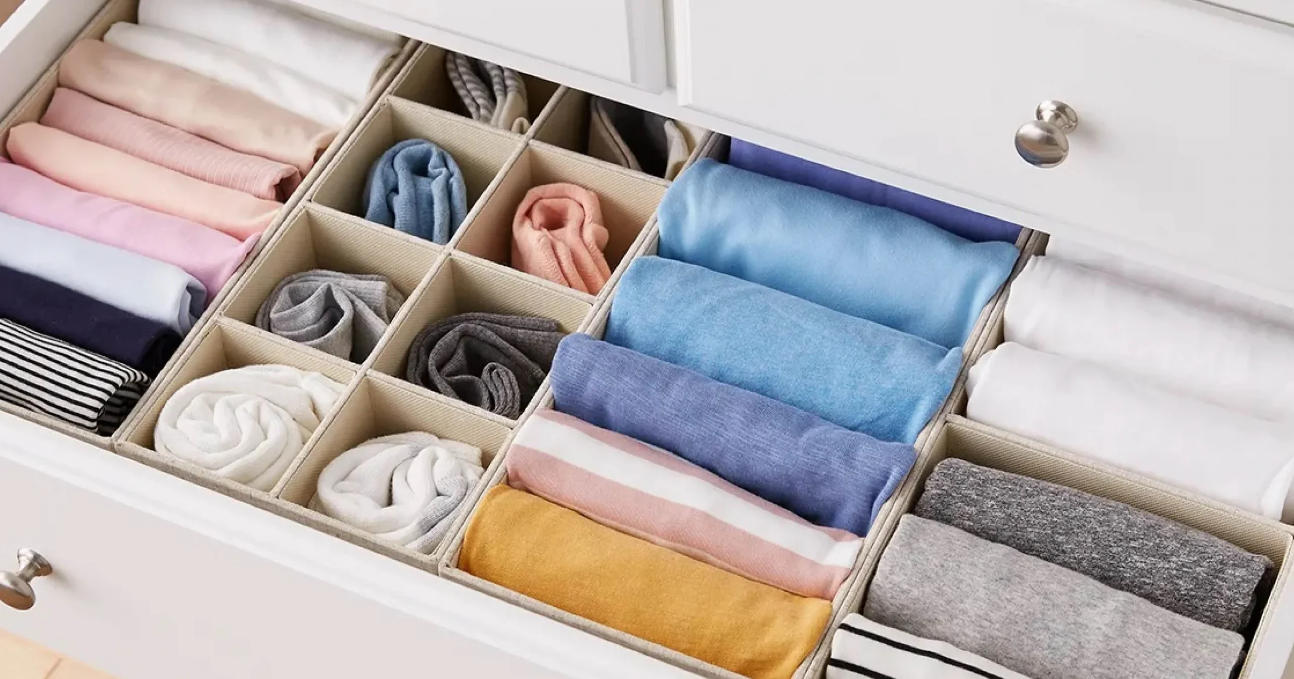 cach-gap-quan-ao-gon-gang-tiet-kiem-30-khong-gian-tu-chi-voi-vai-buoc-don-gian (3)