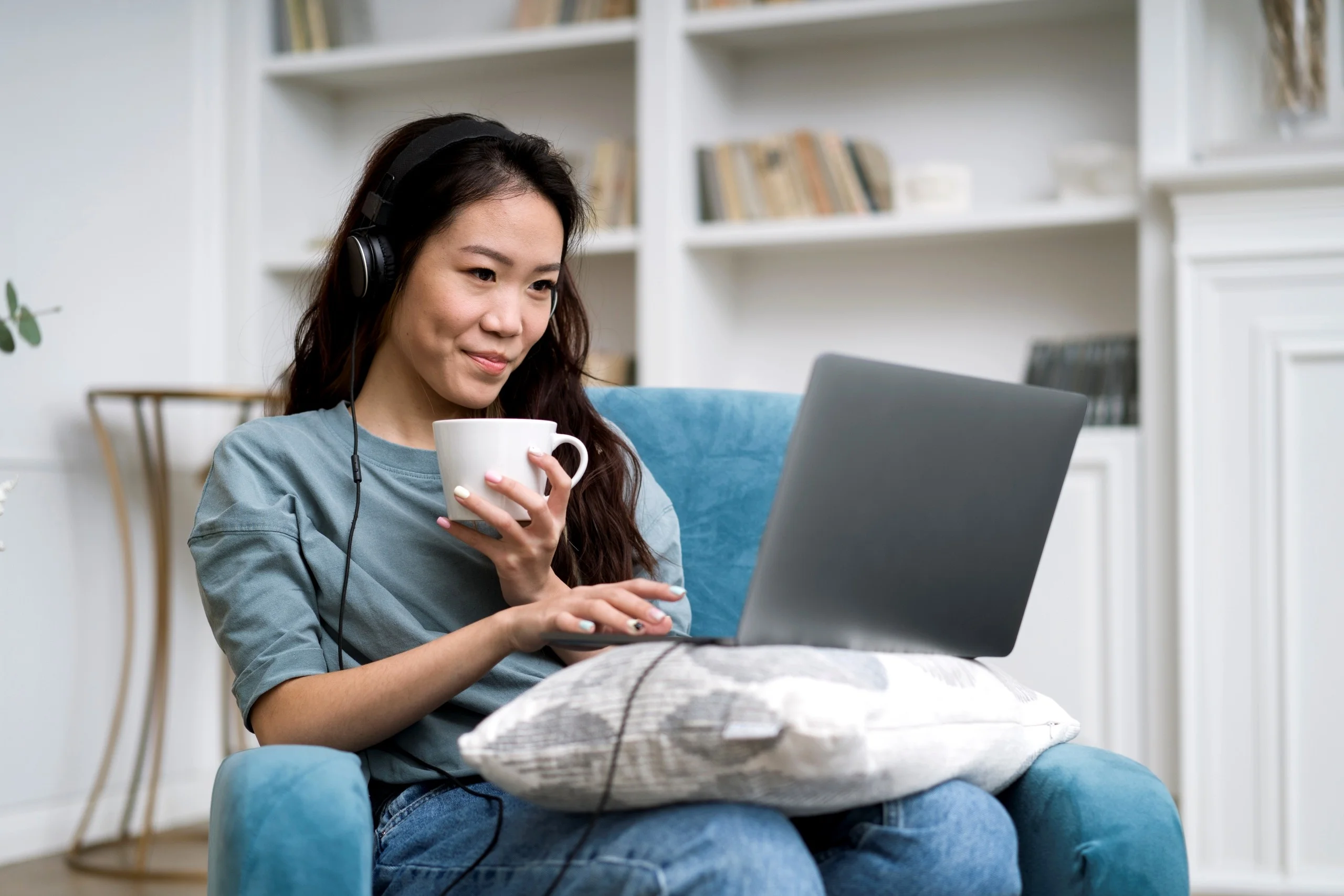lam-viec-tu-xa-ma-van-hieu-qua-10-meo-tu-cac-freelancer-chuyen-nghiep (1)